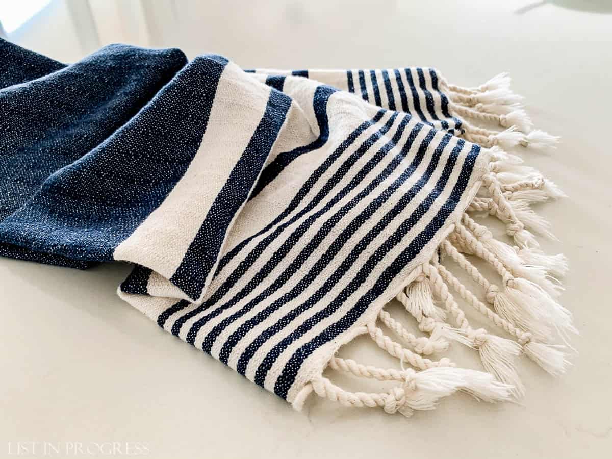 The Bali Market Turkish Towel Review - Honest Thoughts - List in